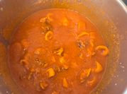 Una foto de tomates salsa