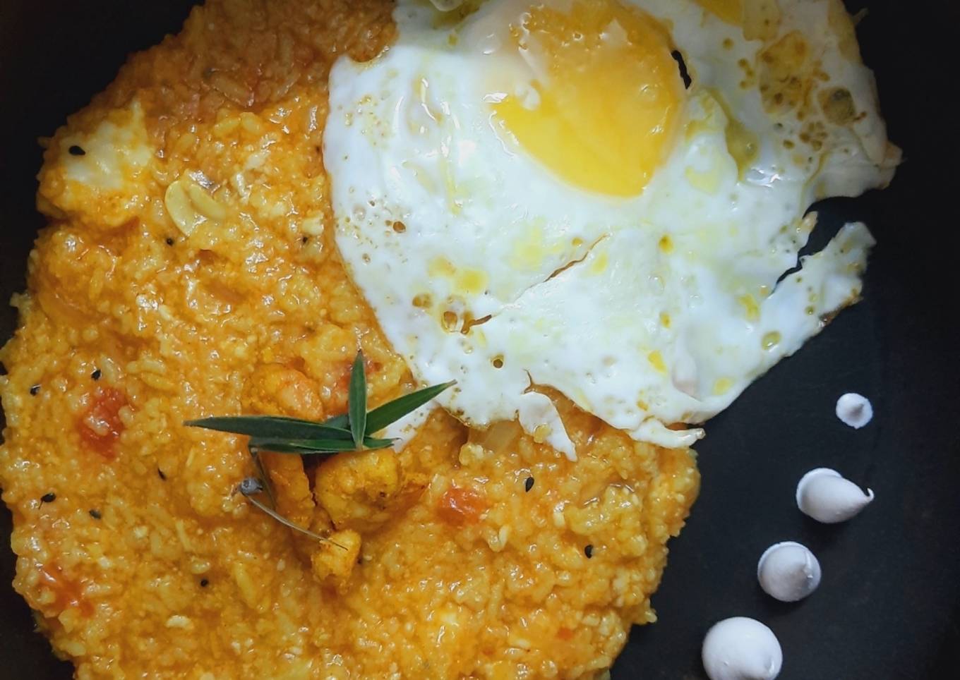 Tomato basil almond risotto with prawns and egg