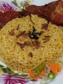 Foto resep Nasi Kebuli Ayam Rice Cooker dengan beras biasa