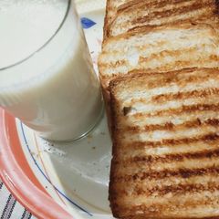 A picture of Grilled bread.