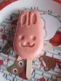 Paleta helada de frutilla