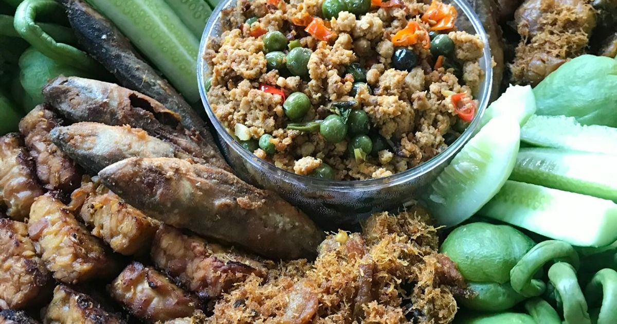 Ayam Goreng Kelapa Parut (Lauk Pelengkap Nasi Liwet)