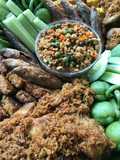 Ayam Goreng Kelapa Parut (Lauk Pelengkap Nasi Liwet)