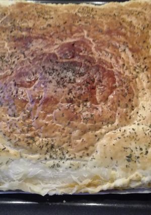 Una foto de Empanada de atún, huevo y queso
