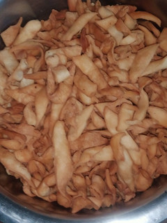 नमक पारे (namak pare recipe in Hindi) रेसिपी मुख्य फोटो