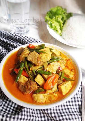 Foto resep Jangan Lombok Campur Daging Sapi Versi Merah