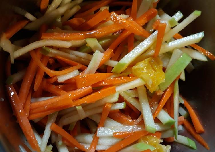Step-by-Step Guide to Cook Super Quick Apple and Carrot Salad