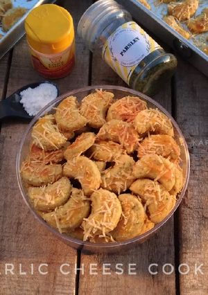Foto resep Garlic Cheese Cookies