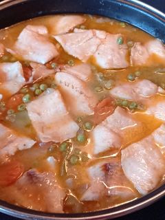 Una foto de 154. Filetes de merluza con menestra