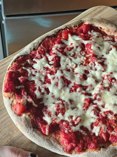 A picture of Sourdough pizza.