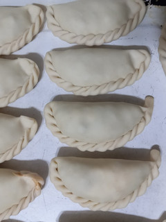 Una foto de Empanadas de Pollo a la Portuguesa