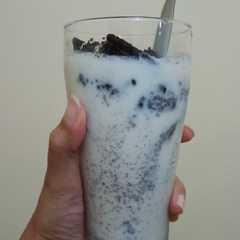 รูปของ Fresh milk cookies and cream