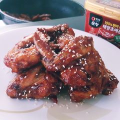 A picture of Easy Homemade Korean Spicy Chicken Wings.