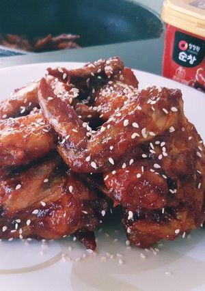 A picture of Easy Homemade Korean Spicy Chicken Wings.