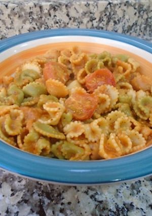 Una foto de Pasta con salsa de berenjena y ñora