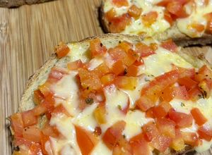 Foto de Bruschetta de tomate e queijos