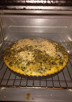 Una foto de * Tarta de Coliflor con Espinaca Queso y Brócoli*