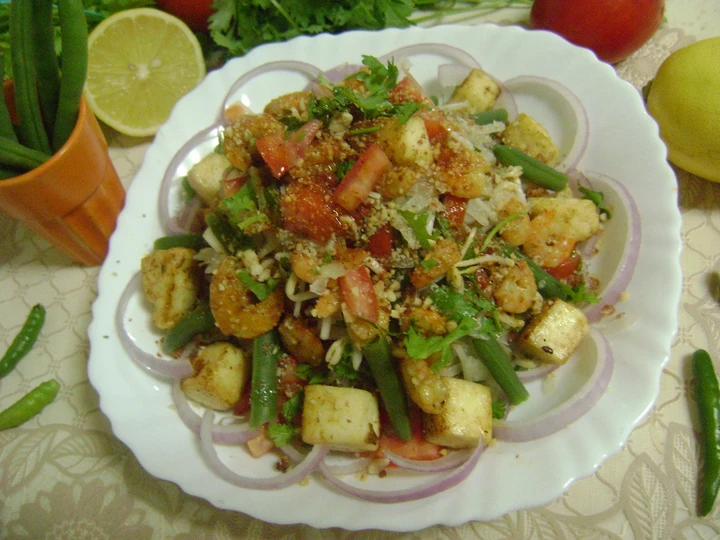 Easy Way Prepare Recipe Som Tam (Thai Green Papaya Salad) that is Can Pamper Your Tongue, Delicious}