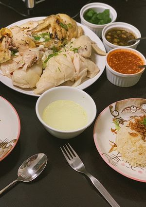 Hình của món Cơm gà Hải Nam.