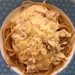 A picture of Spaghetti “Alla Crema”.