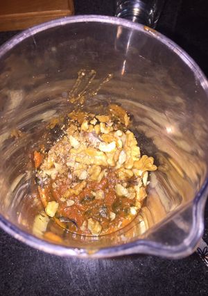 Una foto de Pesto de Espinaca, nuez y tomate