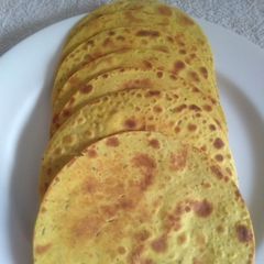 A picture of Methi khakra.