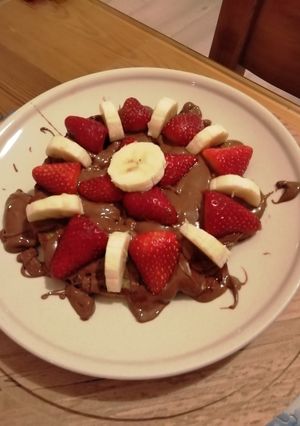 Φωτογραφία της συνταγής Pancakes με μερέντα φράουλες και μπανάνα