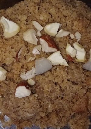 दानेदार सूजी का हलवा (suji ka halwa recipe in hindi) रेसिपी मुख्य फोटो