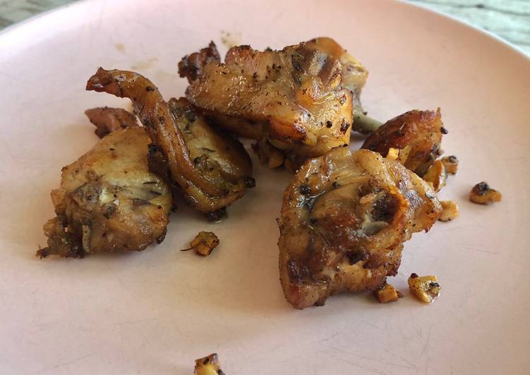 Conejo al ajillo al estilo Py