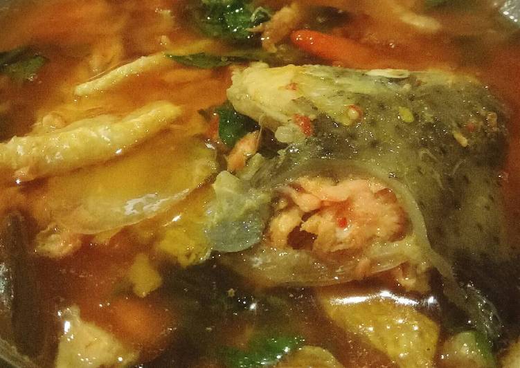 Sop Kepala Salmon Masak Woku