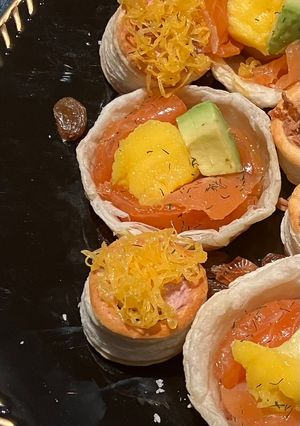Una foto de Vol au vent de foie de frambuesas con huevo hilado