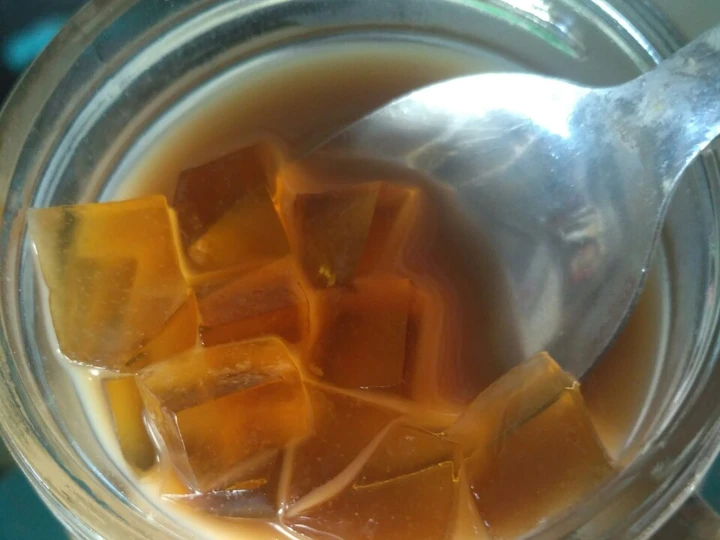 Cara Mudah Menyiapkan Resep Es capucino cincau yang Sempurna Anti Ribet, Mantap