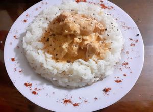 Una foto de Strogonoff de Pollo / Strogonofe de Frango fácil