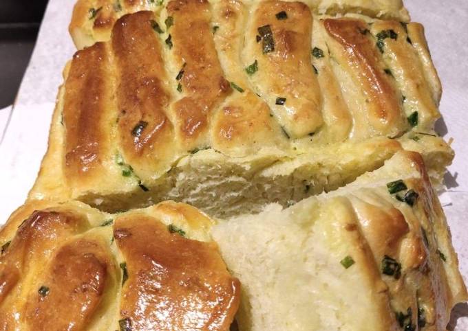 Steps to Prepare Any-night-of-the-week Garlic Bread 2