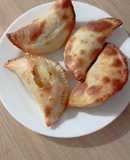 Empanadillas de carne kebab y queso rulo
