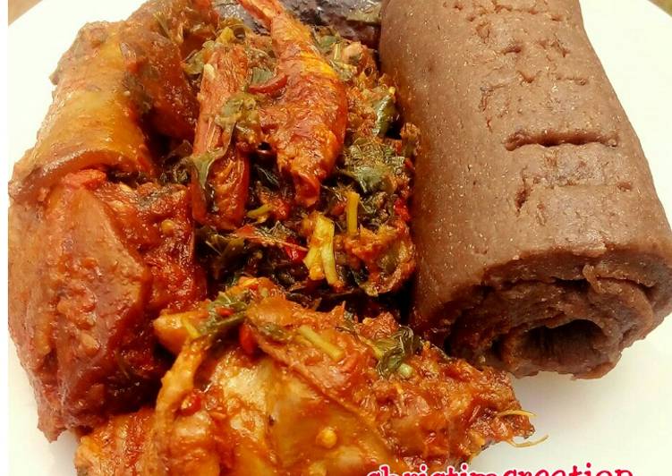 How to Prepare Super Quick Homemade Chicken with Amala and Efo riro