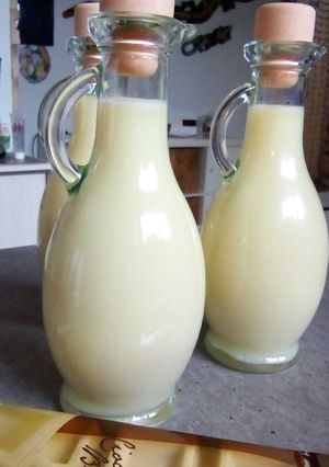 Foto di Liquore al cioccolato bianco