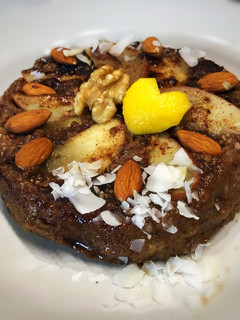 Una foto de Mini torta de manzana fit y light APPLE PIE HEALTHY al microondas
