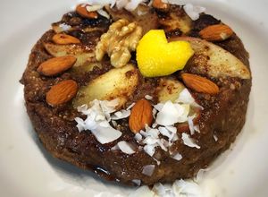Una foto de Mini torta de manzana fit y light APPLE PIE HEALTHY al microondas