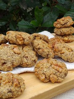 Una foto de Galletas de avena, coco, chía y nuez veganas
