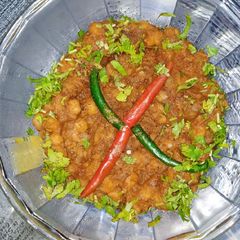 A picture of Fry Masala Chaat.