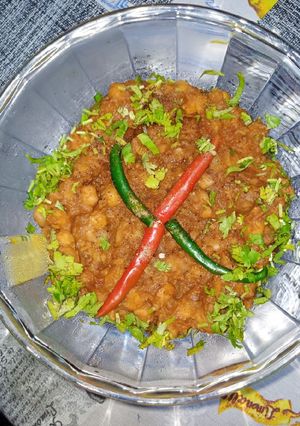 A picture of Fry Masala Chaat.