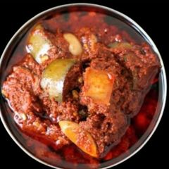 A picture of Avakaai pickle (Andra mango pickle).