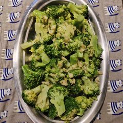 A picture of Broccoli Loads with Garlic.