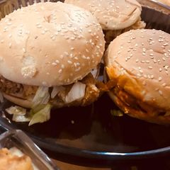A picture of Crispy chicken burger.