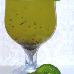 A picture of Kiwi lemonade (kiwi Chaska).