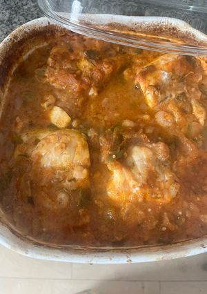 Una foto de Rosada al Horno con Pisto