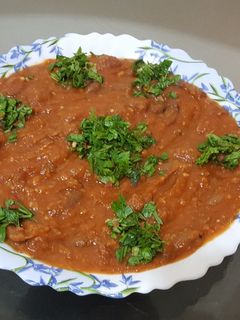صورة لوصفة فول بالطماطم والثوم 🍅