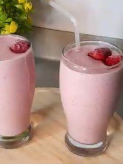 صورة لوصفة ملك شيك فراولة 🍓 وموز 🍌