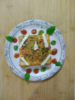 ચીઝ બટર ઓપન સેન્ડવીચ (Cheese Butter Open Sandwich Recipe In Gujarati) રેસીપી મુખ્ય ફોટો